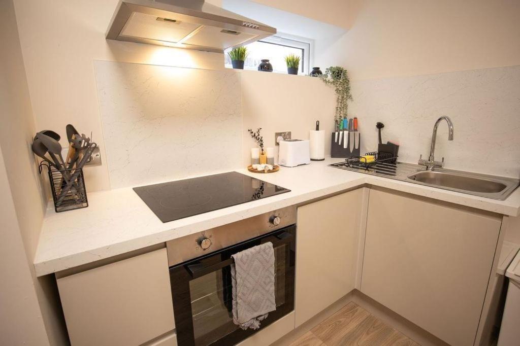 Treetop View Cosy Getaway In Eastbourne, Free Parking, Short And Long Stays, * AEGON International
