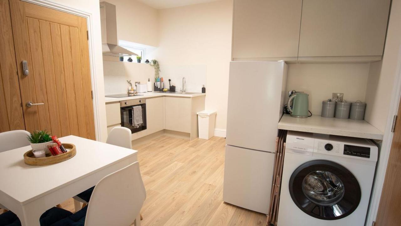 Treetop View Cosy Getaway In Eastbourne, Free Parking, Short And Long Stays, AEGON International
