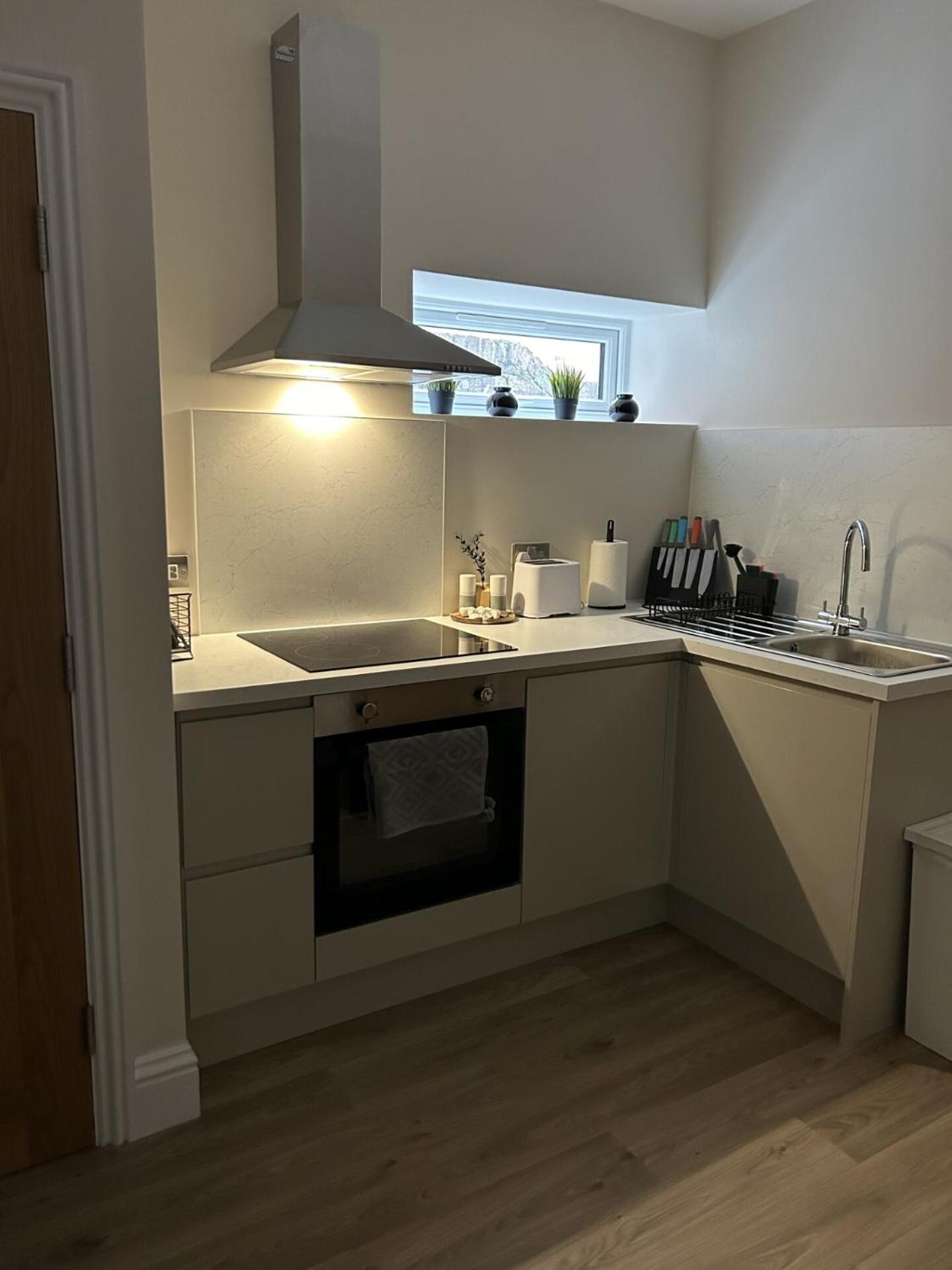 Treetop View Cosy Getaway In Eastbourne, Free Parking, Short And Long Stays, * AEGON International
